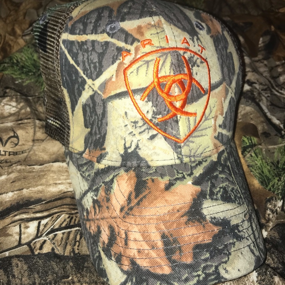 Ariat camouflage SnapBack hat